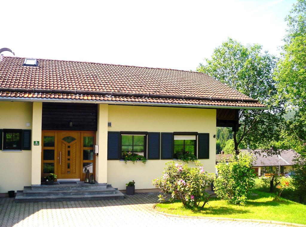 Ferienwohnung Im Landhaus Am Nationalpark Ludwigsthal Exteriör bild